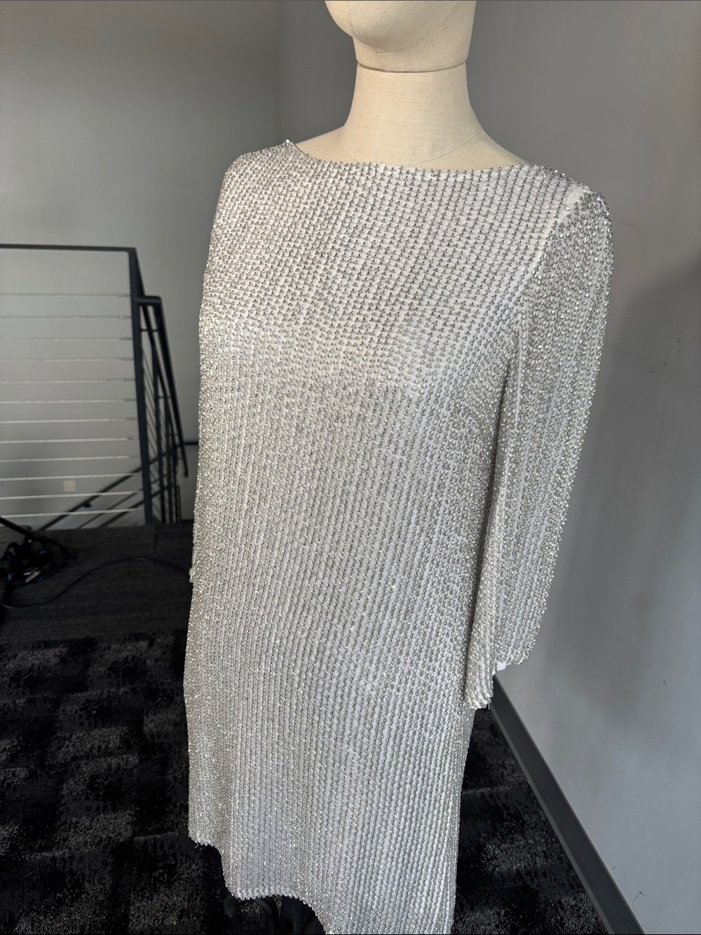 Alice + Olivia Silver Beaded Long-Sleeve Shift Dress